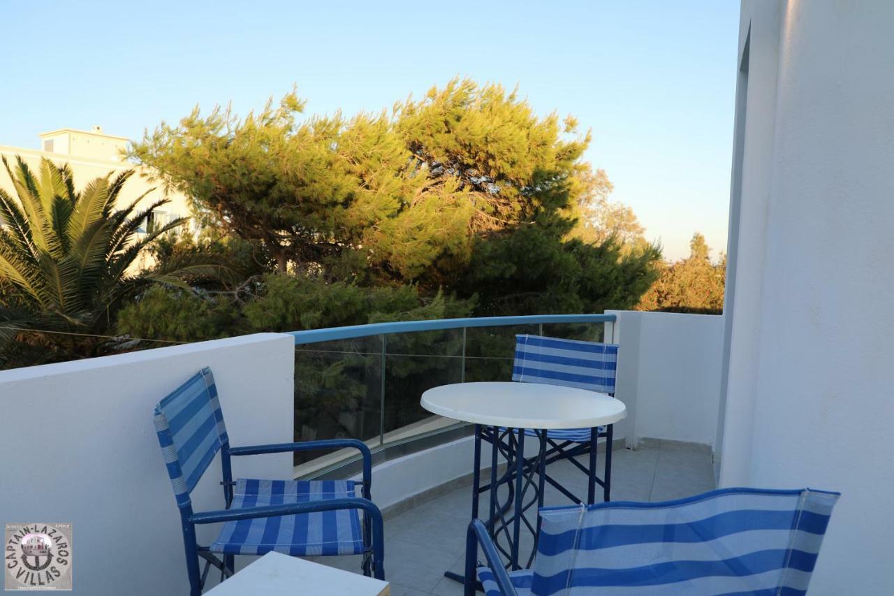 Located By The Sea One Beachfront Private Captain Lazaros Pool Villa With Loft In 750Sqm Spacious Private Plot-Jacuzzi-Sunrelax-Furnished Terace-Gazebo-Private Parking,Sleep 3 Adults And 2 Children, Just Steps From The Black Beach-Seaview 佩里萨 外观 照片